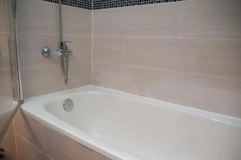 Acuario Shared Flat Piso Compartido Est Partage الشقة مشتركة Lägenhet Benalmádena