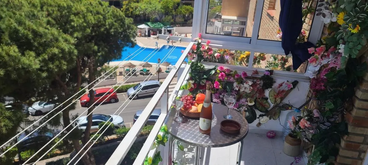 Homestay Acuario Shared Flat Piso Compartido Est Partage الشقة مشتركة Apartment Benalmadena